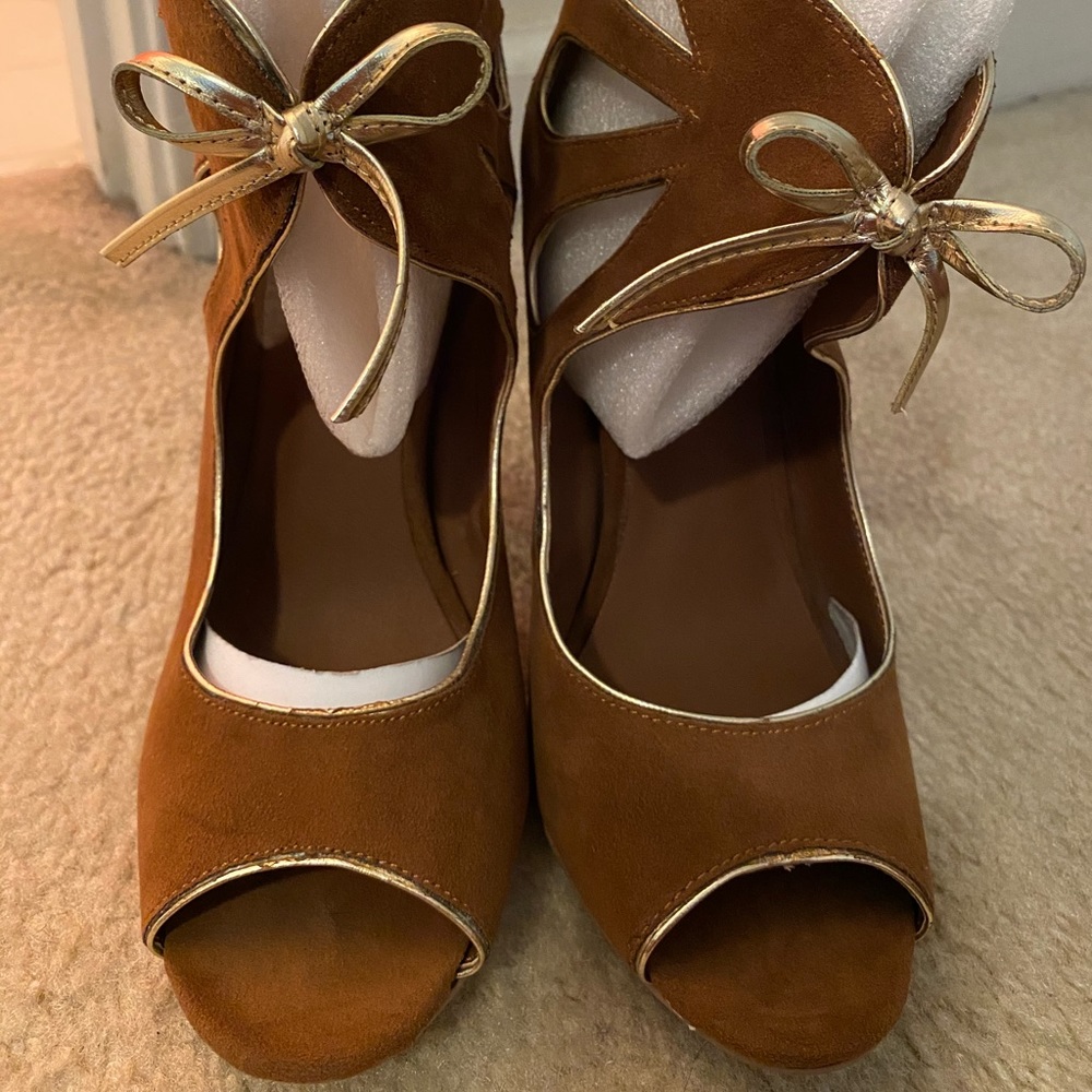 Brown/Gold Peep Toe Ankle Boots/Booties